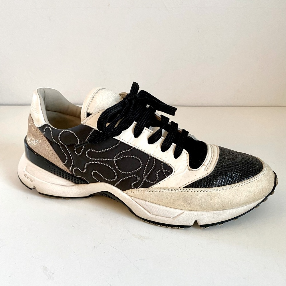 EUC CUCINELLI BLACK AND WHITE ITALIAN SNEAKER WITH VERMILLION